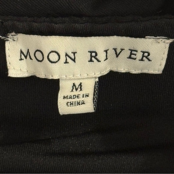 Moon River Puff Sleeve Shirred Cutout Tiered Midi Dress Medium Black Boho Chic - Picture 6 of 6